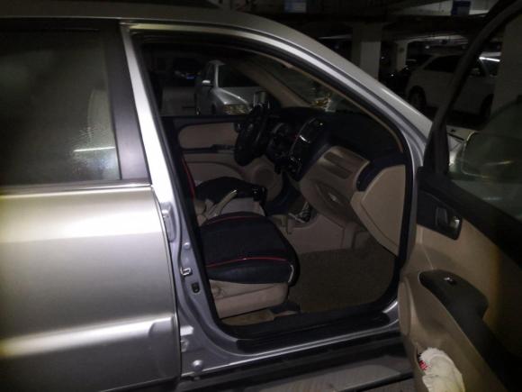 [南京·苏A] 二手起亚狮跑2009款 2.0L 手动两驱版GL