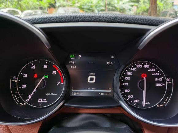 [佛山·粤V] 二手阿尔法罗密欧Giulia2017款 2.0T 280HP 豪华版