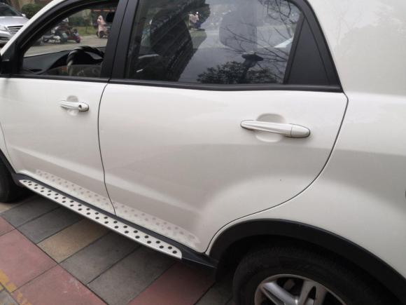 [南京·苏A] 二手双龙柯兰多2013款 2.0L 汽油两驱自动精英版