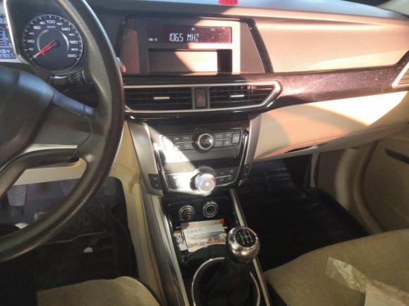 [南昌·赣A] 二手众泰大迈X52017款 超值版 1.6L 手动时尚型