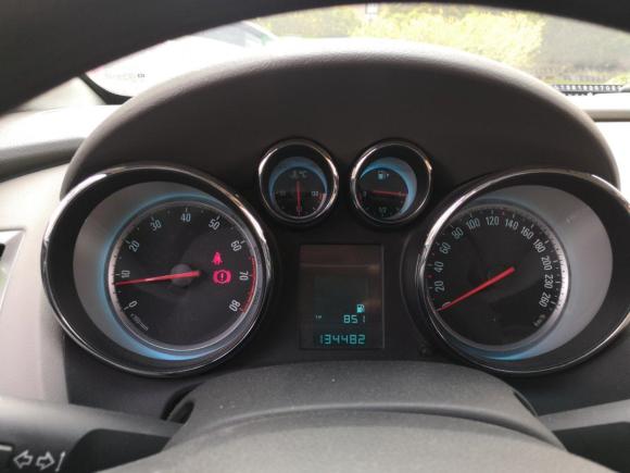 [上海·浙A] 二手别克英朗2013款 XT 1.6L 手动进取版