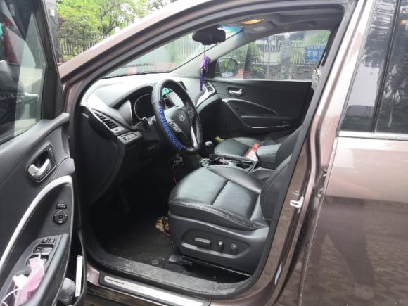 [广州·粤B] 二手现代格锐2013款 2.2T 7座四驱旗舰版