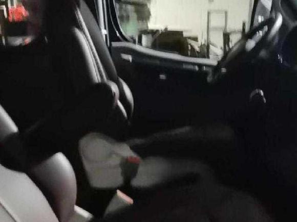 [义乌·浙G] 二手东风御风御风2020年上牌2.5T柴油手动6座版