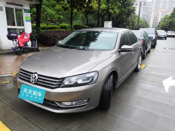 大众帕萨特2011款 1.8TSI DSG御尊版「上海二手车」「天天拍车」