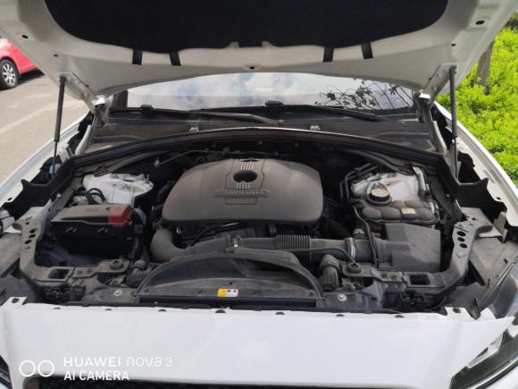 [青岛·鲁B] 二手捷豹捷豹F-PACE2016款 2.0T 两驱都市尊享版