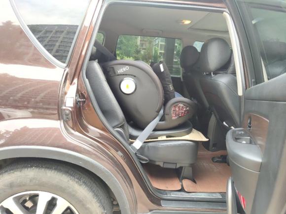 [成都·川A] 二手双龙雷斯特W2014款 2.0T 四驱豪华导航版7座