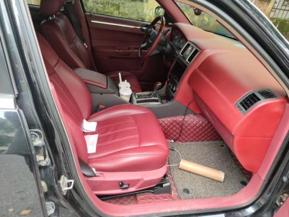 [南昌·赣G] 二手克莱斯勒克莱斯勒300C2006款 2.7L 豪华版