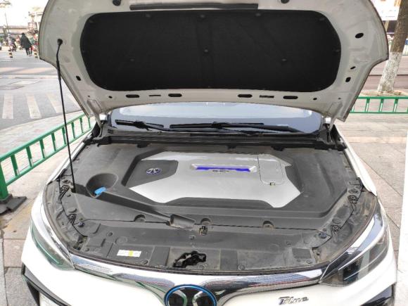 [苏州·苏E] 二手北汽绅宝北汽新能源EU52018款 R500 智尚版