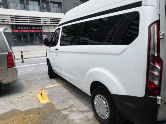 [佛山·粤A] 二手福特全顺2017款 2.0T柴油多功能商用车中轴中顶国V