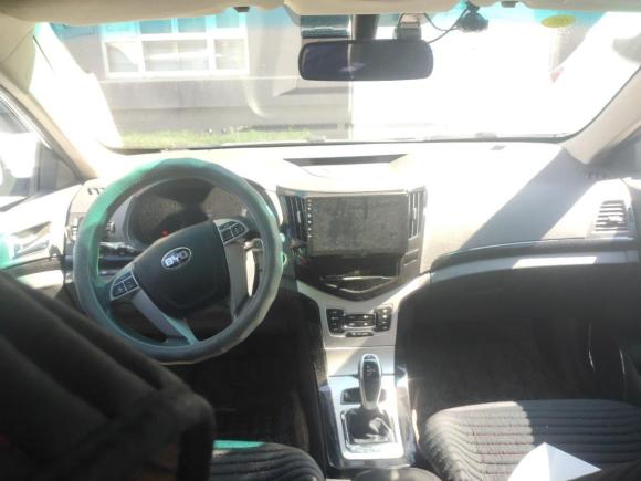 [青岛·鲁B] 二手比亚迪比亚迪e52017款 300 e享型