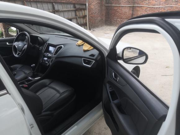 [佛山·粤Y] 二手奇瑞艾瑞泽72015款 1.5T 手动致享版