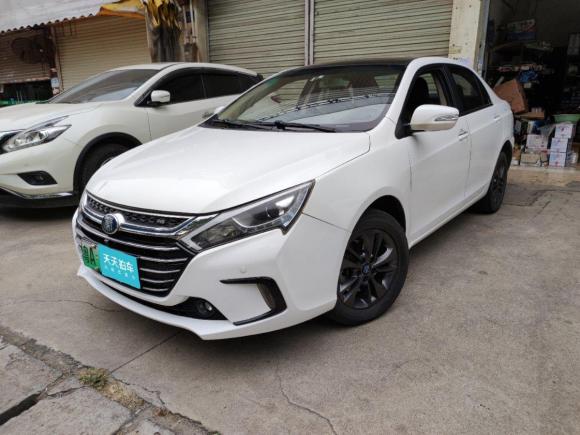 广州比亚迪秦2017款15t尊贵型