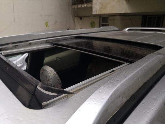 [武汉·鄂A] 二手东风风度东风风度MX62015款 2.0L CVT四驱卓越版