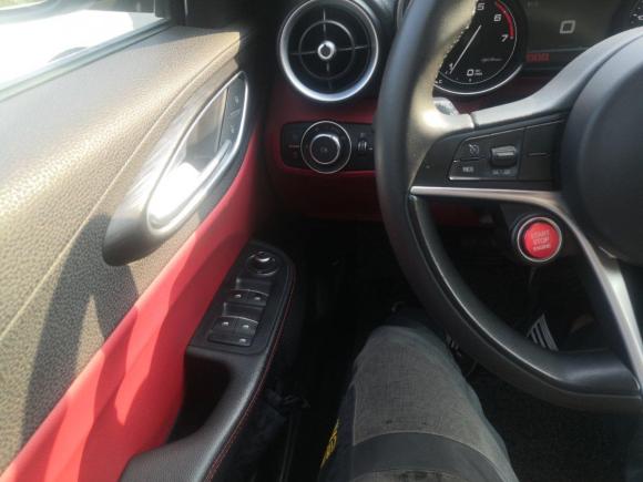 [青岛·鲁B] 二手阿尔法罗密欧Giulia2017款 2.0T 200HP 豪华版