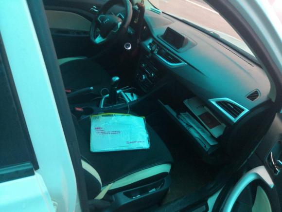 [武汉·鄂A] 二手长安悦翔V72015款 1.6L 手动乐活型 国V