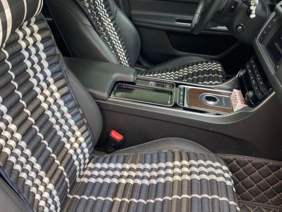 [济南·鲁S] 二手捷豹捷豹XFL2017款 XFL 2.0T 200PS 精英版