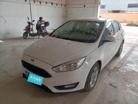 [上海·鄂F] 二手福特福克斯2015款 两厢 1.6L 自动舒适型