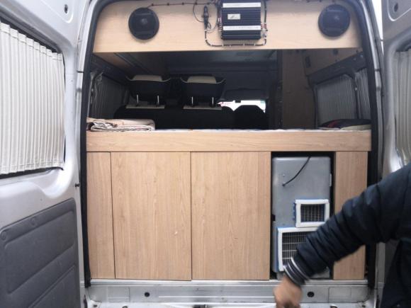 [金华·浙G] 二手福特新世代全顺2015款 2.4T短轴6座中顶多功能车