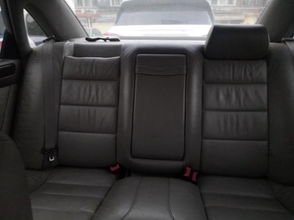 [济南·鲁A] 二手奥迪奥迪A62004款 2.4L 豪华舒适型