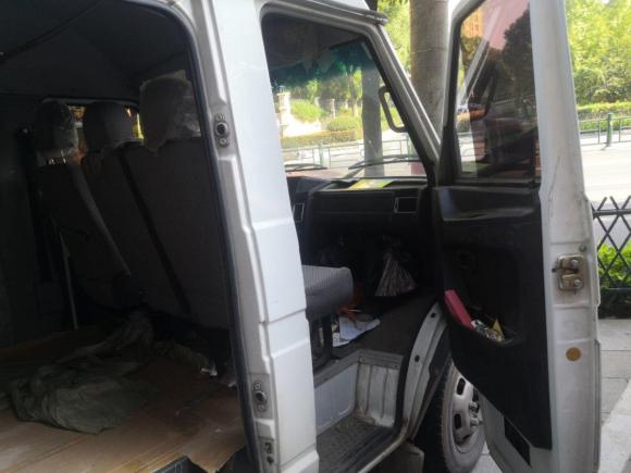 [义乌·浙G] 二手依维柯得意2017款 2.5T A35客车5-7座47Z5