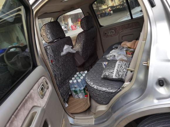 [无锡·苏B] 二手日产帕拉丁2004款 2.4L 两驱黑内饰型