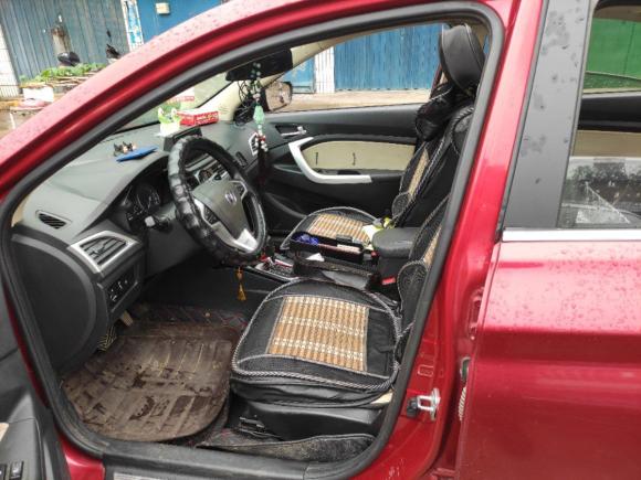 [武汉·鄂A] 二手长安悦翔V72015款 1.6L 自动乐享型 国IV