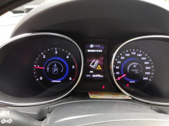 [广州·粤B] 二手现代格锐2013款 2.2T 7座四驱旗舰版