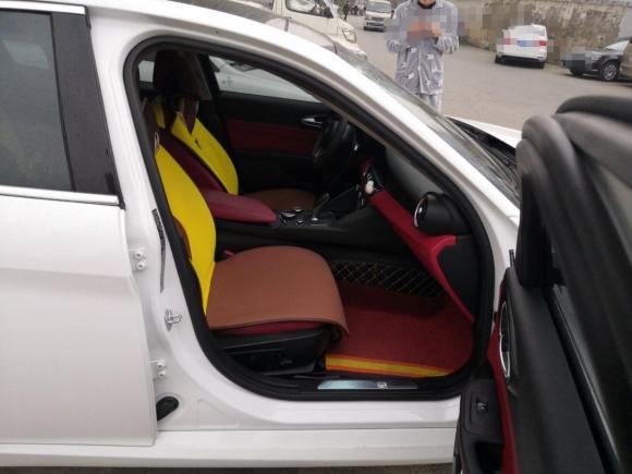 [成都·川A] 二手阿尔法罗密欧Giulia2017款 2.0T 200HP 豪华版