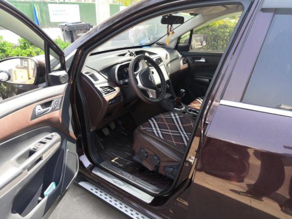 [南通·苏F] 二手海马福美来F72017款 1.5T 7座手动标准型