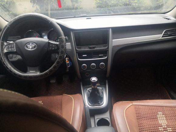 [成都·川A] 二手奔腾奔腾B302017款 1.6L 手动豪华型