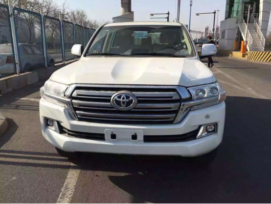 王者风范,丰田陆地巡洋舰v8车型详解