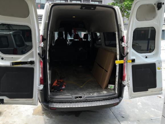 [佛山·粤A] 二手福特全顺2017款 2.0T柴油多功能商用车中轴中顶国V