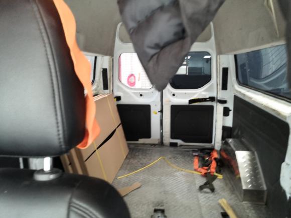 [佛山·粤A] 二手福特全顺2017款 2.0T柴油多功能商用车中轴中顶国V