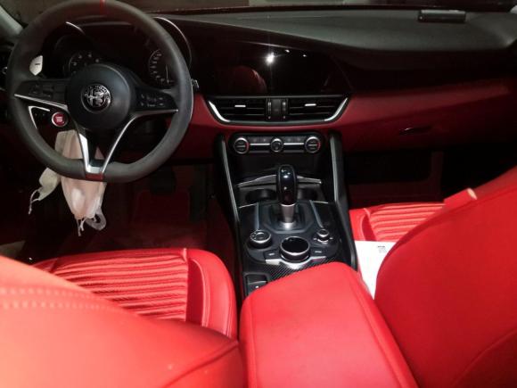 [南昌·赣A] 二手阿尔法罗密欧Giulia2017款 2.0T 280HP 豪华版