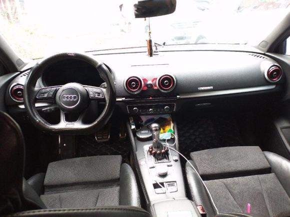 [武汉·鄂A] 二手奥迪奥迪S32017款 改款 S3 2.0T Limousine