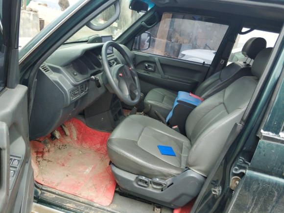 [济南·鲁A] 二手猎豹汽车黑金刚2009款 2.4L 手动四驱