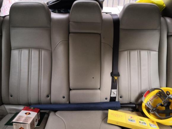 [青岛·鲁U] 二手克莱斯勒克莱斯勒300C2006款 2.7L 豪华版