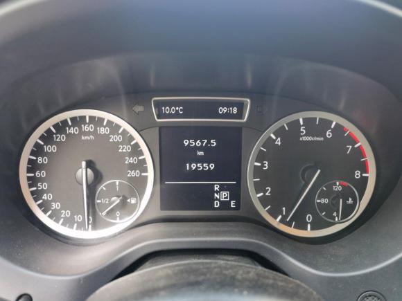 [嘉兴·浙F] 二手英菲尼迪英菲尼迪QX302017款 1.6T 两驱时尚版