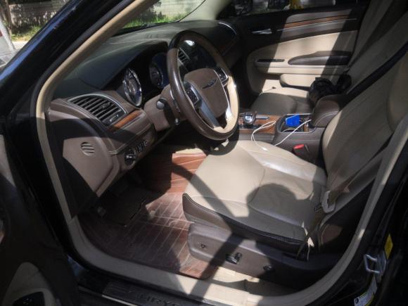[西安·陕A] 二手克莱斯勒克莱斯勒300C2012款 3.6L 豪华版