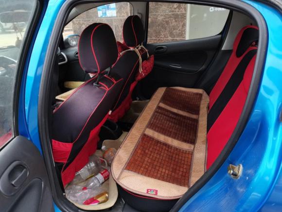 [南京·苏A] 二手标致标致2072011款 两厢 1.4L 手动驭乐版