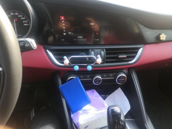 [青岛·鲁B] 二手阿尔法罗密欧Giulia2017款 2.0T 200HP 豪华版