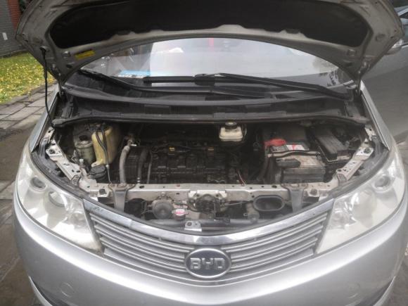 [成都·川L] 二手比亚迪比亚迪M62013款 2.0L 手动舒适型