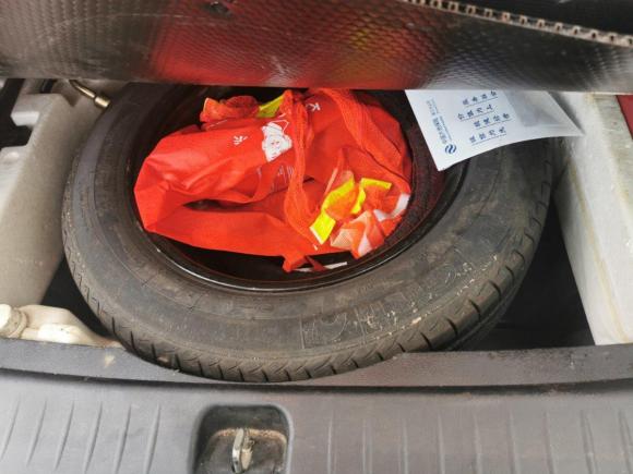 [温州·浙B] 二手东风风行景逸X52015款 1.6L 手动尊享型