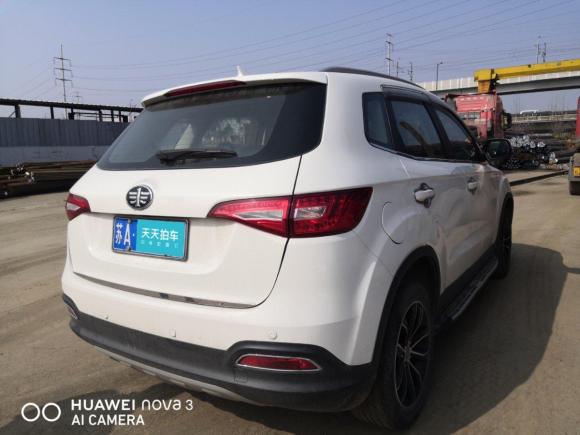 [南京·苏A] 二手一汽森雅R72016款 1.6L 手动豪华型