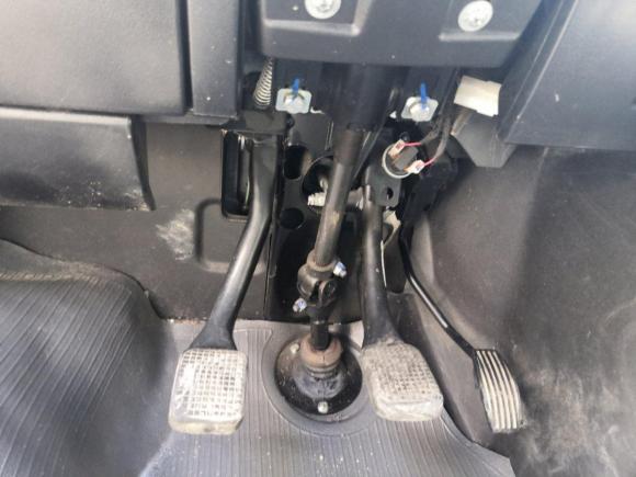 [温州·浙C] 二手依维柯得意2017款 2.8T V35箱货3座43S5