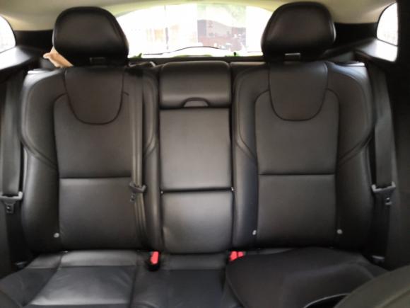 [佛山·粤E] 二手沃尔沃沃尔沃V402015款 1.6T 智雅版