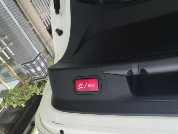 [佛山·鄂A] 二手奔驰奔驰GLC2020款 GLC 260 4MATIC 轿跑SUV