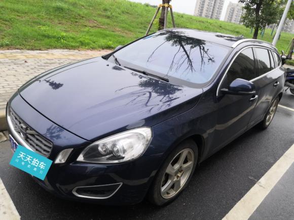 [南昌·赣A] 二手沃尔沃沃尔沃V602013款 T5 舒适版