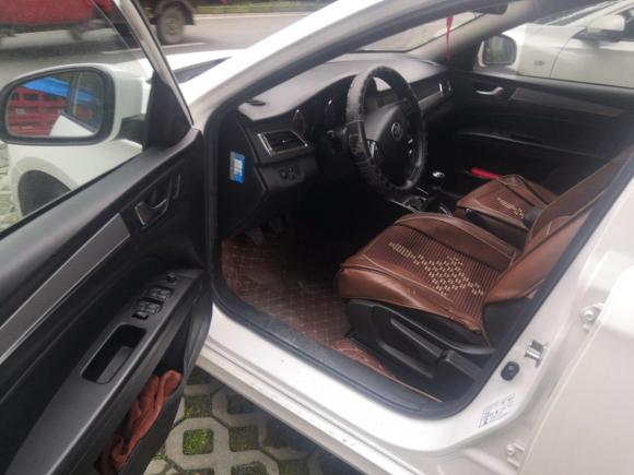 [成都·川A] 二手奔腾奔腾B302017款 1.6L 手动豪华型