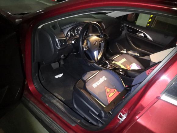 [南京·苏L] 二手英菲尼迪英菲尼迪QX302017款 1.6T 两驱时尚版